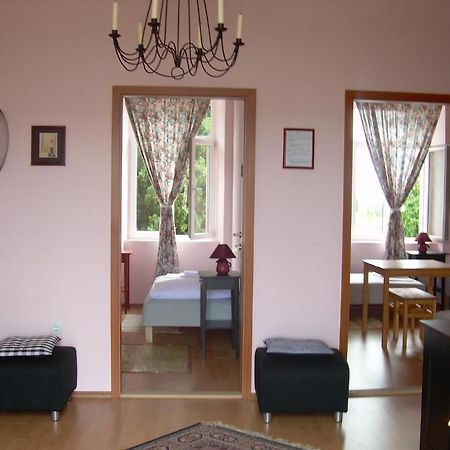 Phara Hostel Gdinj Экстерьер фото